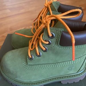 Timberland Boots Size 8C Green Great Condition